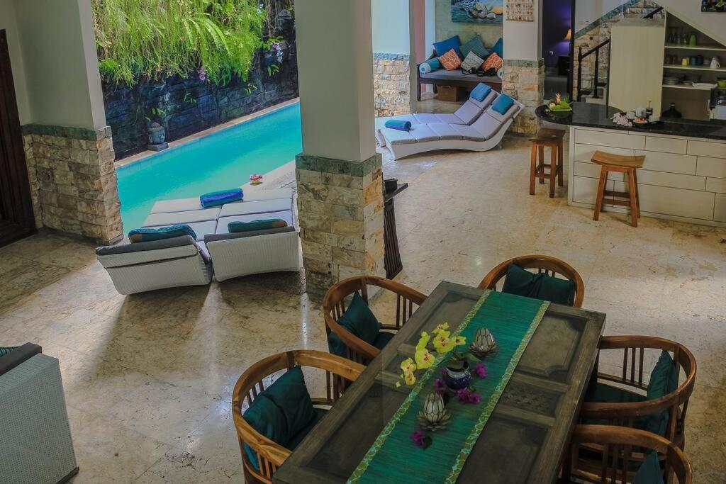 Largest In Kuta Royal C1 - Turquoise Villa