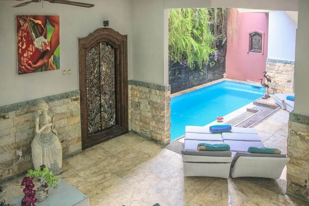 Largest In Kuta Royal C1 - Turquoise * Kuta (Bali)