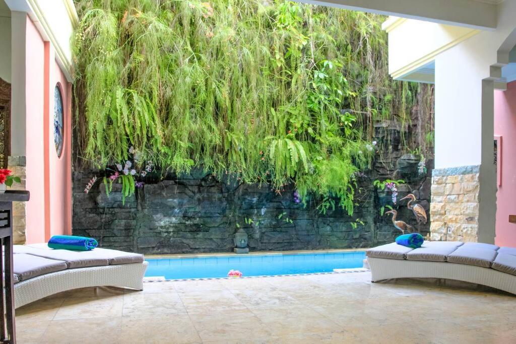 Largest In Kuta Royal C1 - Turquoise Villa *