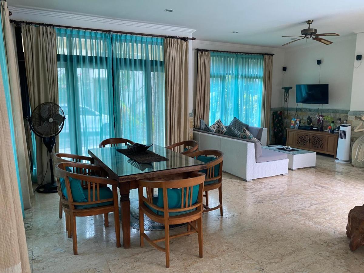Largest In Kuta Royal C1 - Turquoise * Kuta (Bali)
